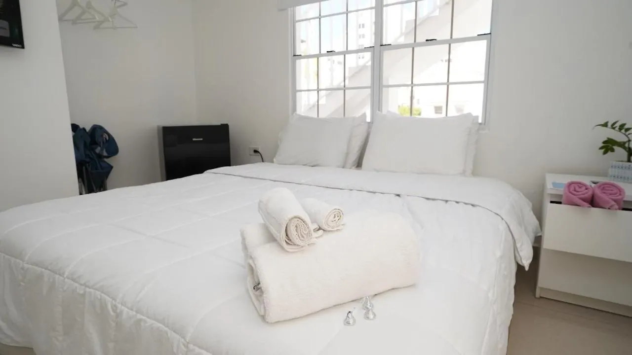 The Pelican Poshtel San Juan Guest house